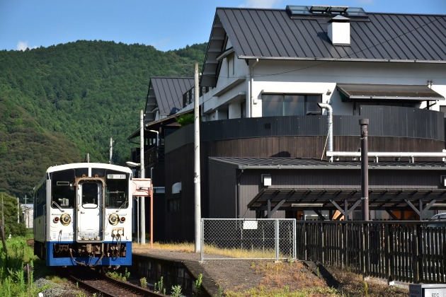 松丸駅
